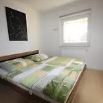 Windjammer Apartment *